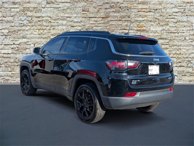 Used 2022 Jeep Compass Latitude w/ Sun and Sound Group image 4