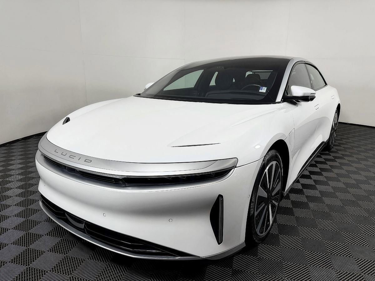 Used 2023 Lucid Air Touring AWD/4WD image 3