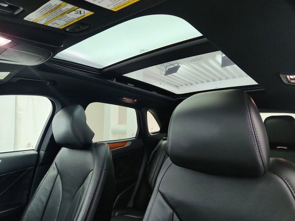 Used 2019 Lincoln MKC Reserve w/ MKC Climate Package image 11
