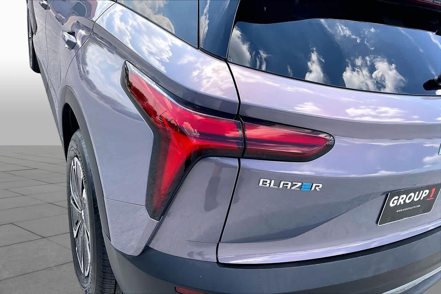 Used 2024 Chevrolet Blazer EV LT AWD/4WD image 27