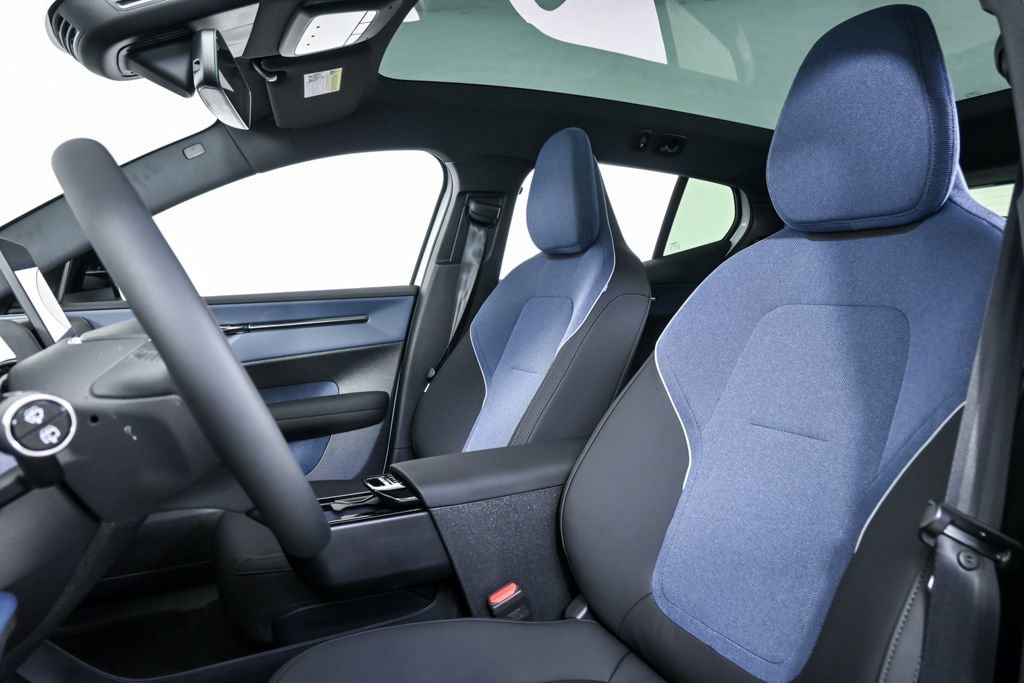 New 2026 Volvo EX30 Cross Country Ultra w/ Protection Package Premier AWD/4WD image 5