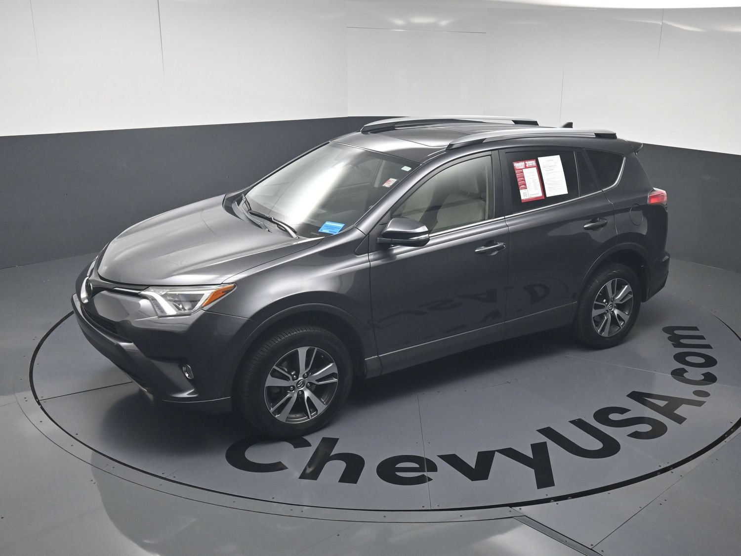 Used 2018 Toyota RAV4 XLE AWD/4WD image 26
