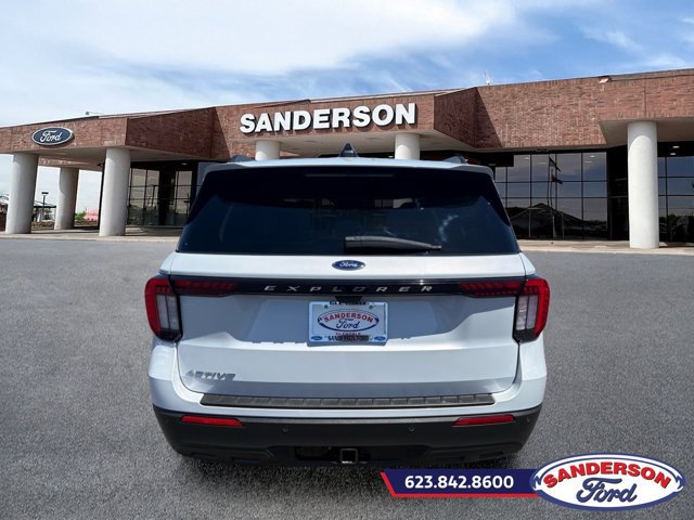 Used 2025 Ford Explorer Active RWD image 4