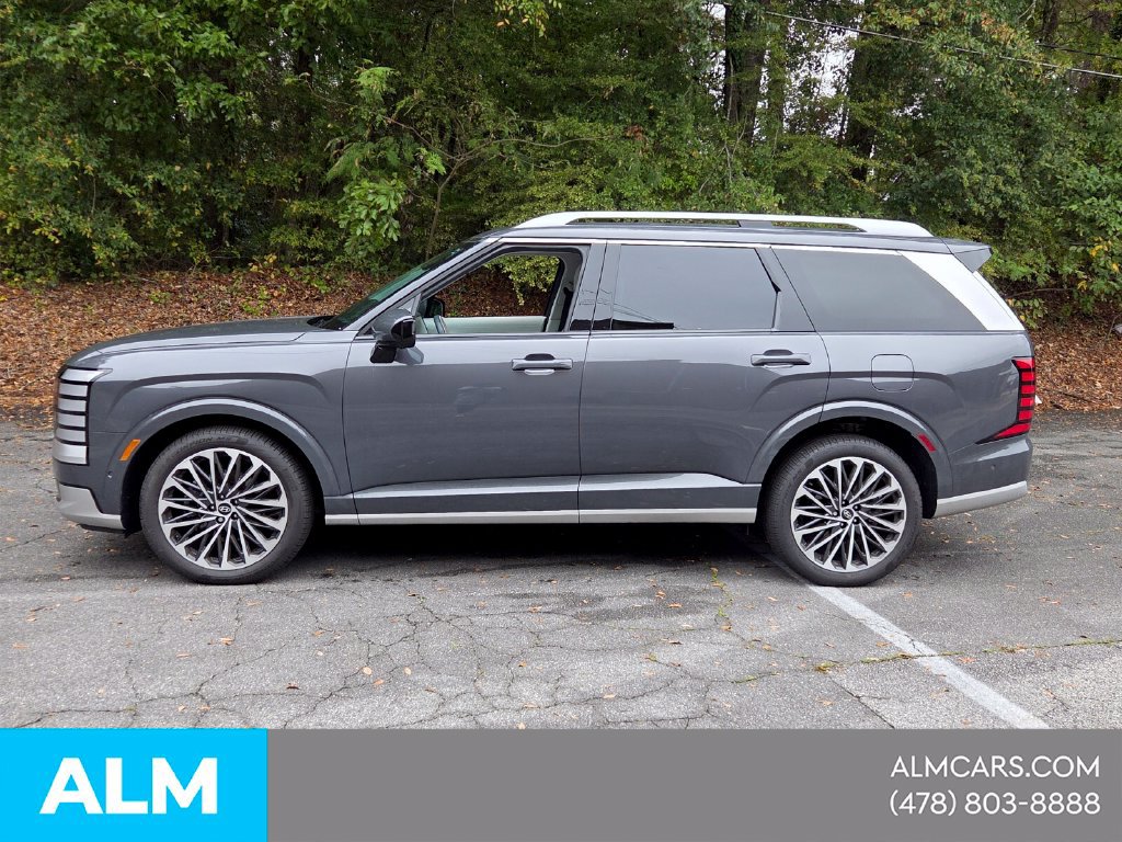 Certified 2026 Hyundai Palisade Calligraphy FWD image 2