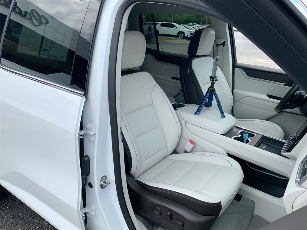 Used 2024 GMC Acadia Denali image 26