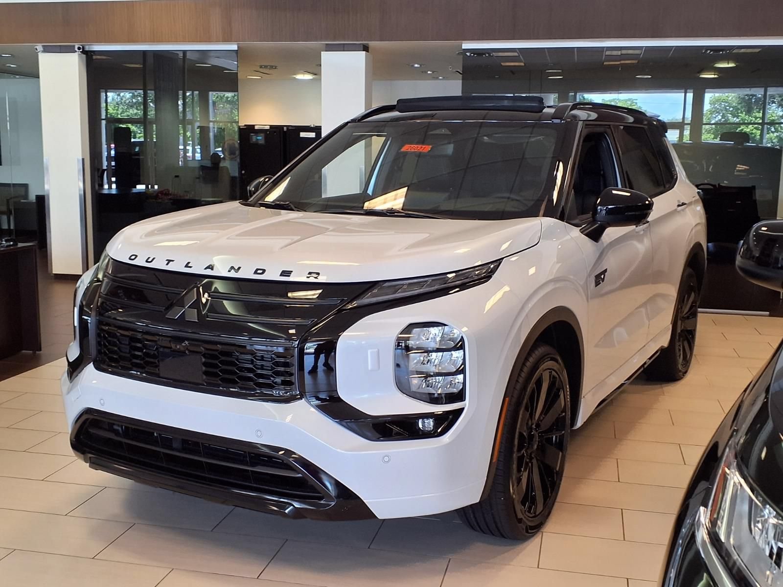 New 2026 Mitsubishi Outlander 4WD Plug-In Hybrid image 3