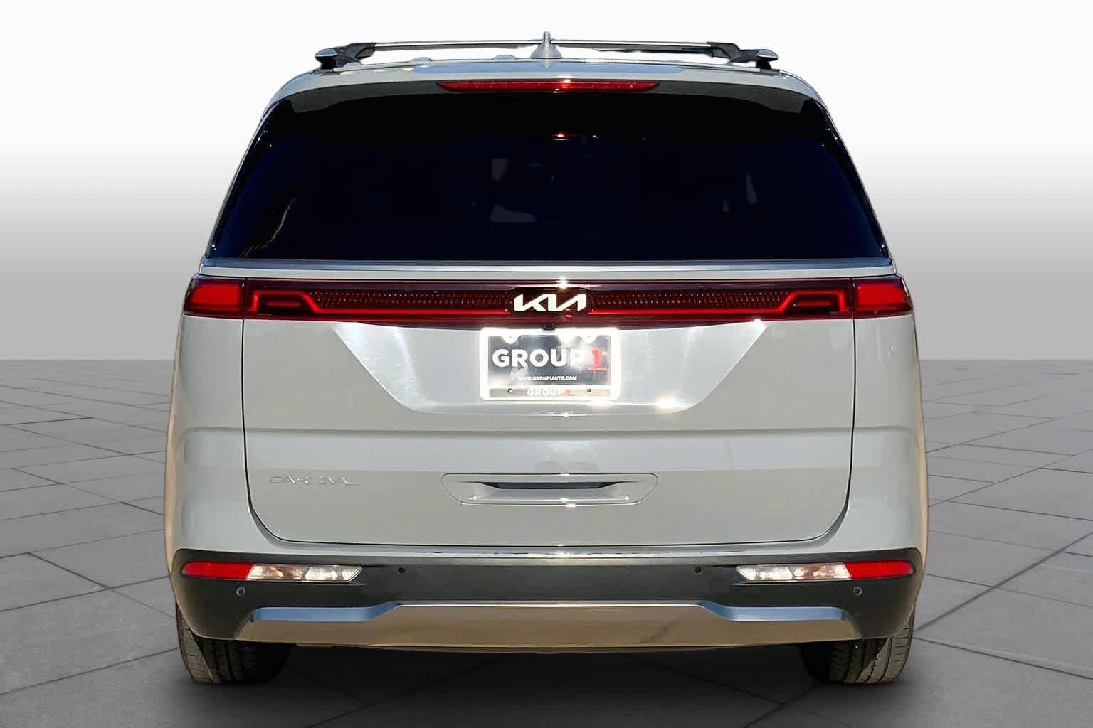 Used 2024 Kia Carnival SX Prestige FWD image 5