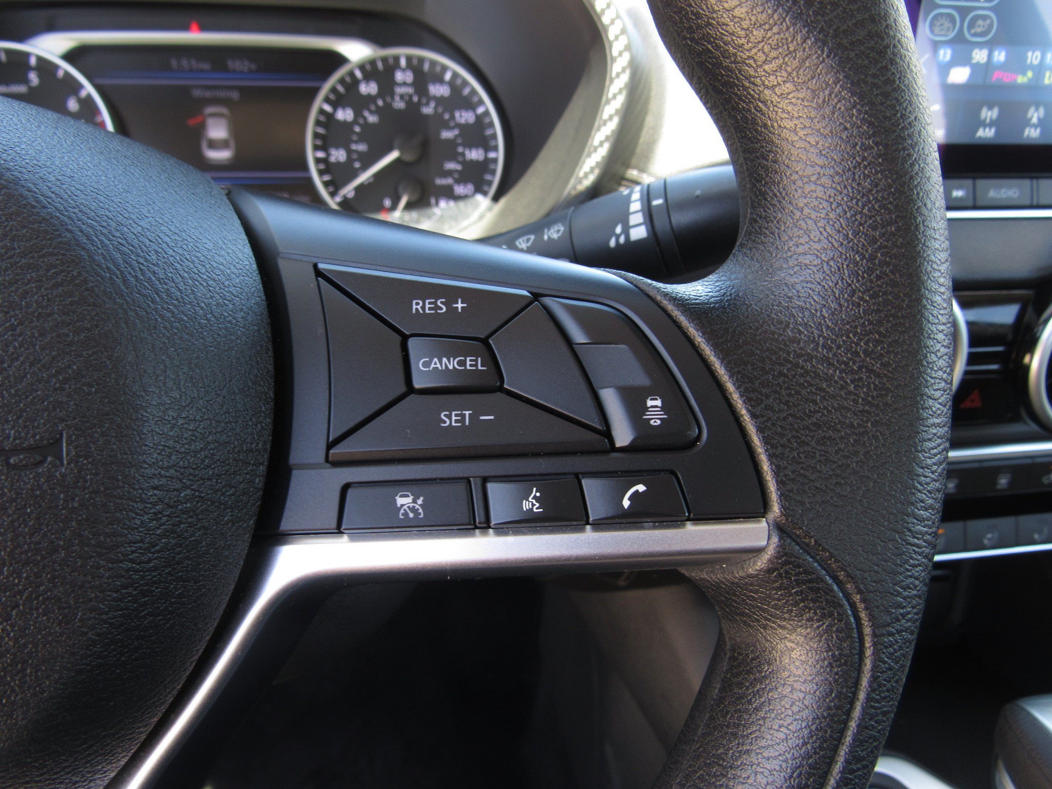 Used 2025 Nissan Sentra SV FWD image 23