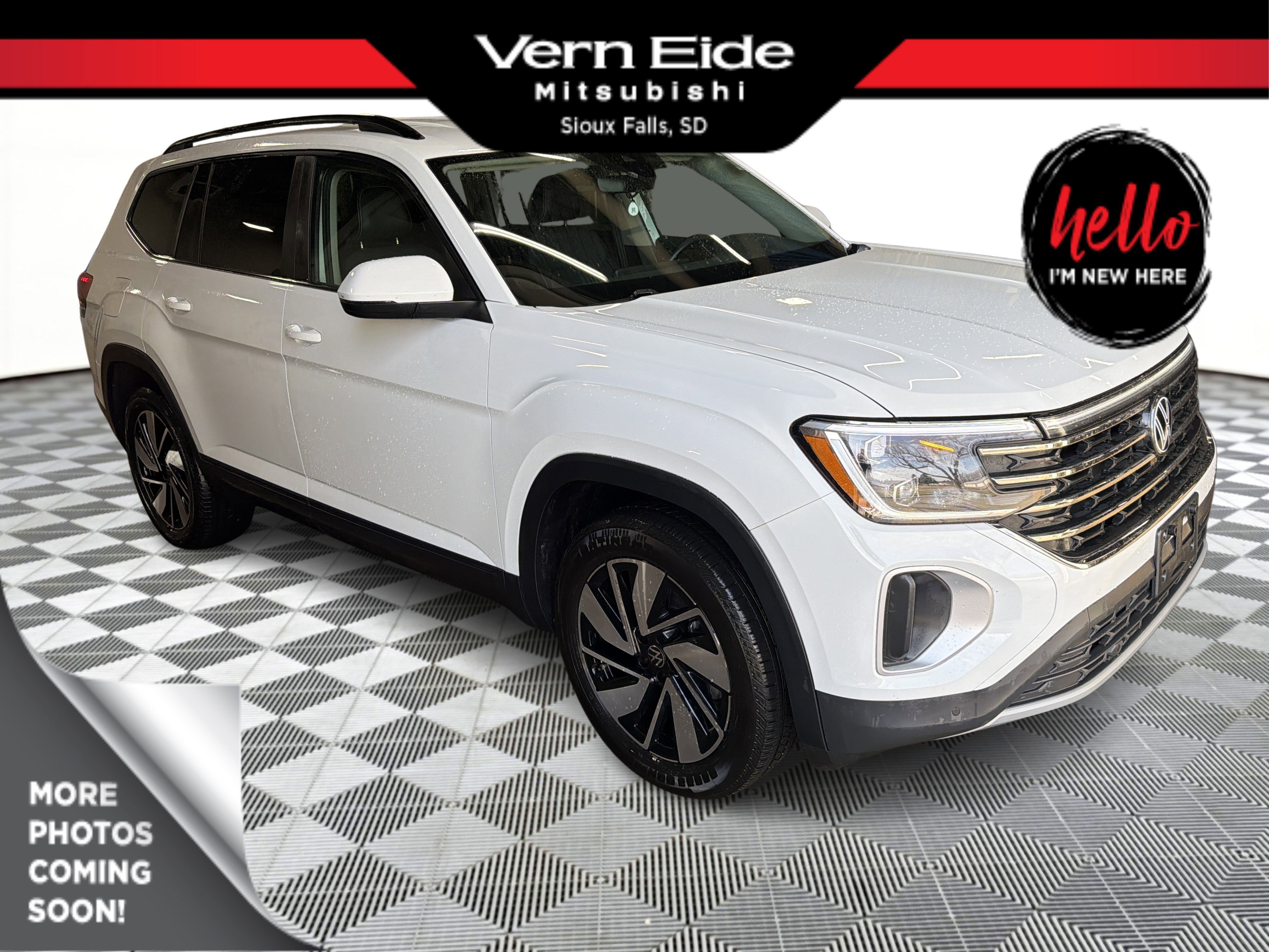 Used 2025 Volkswagen Atlas SE image 1
