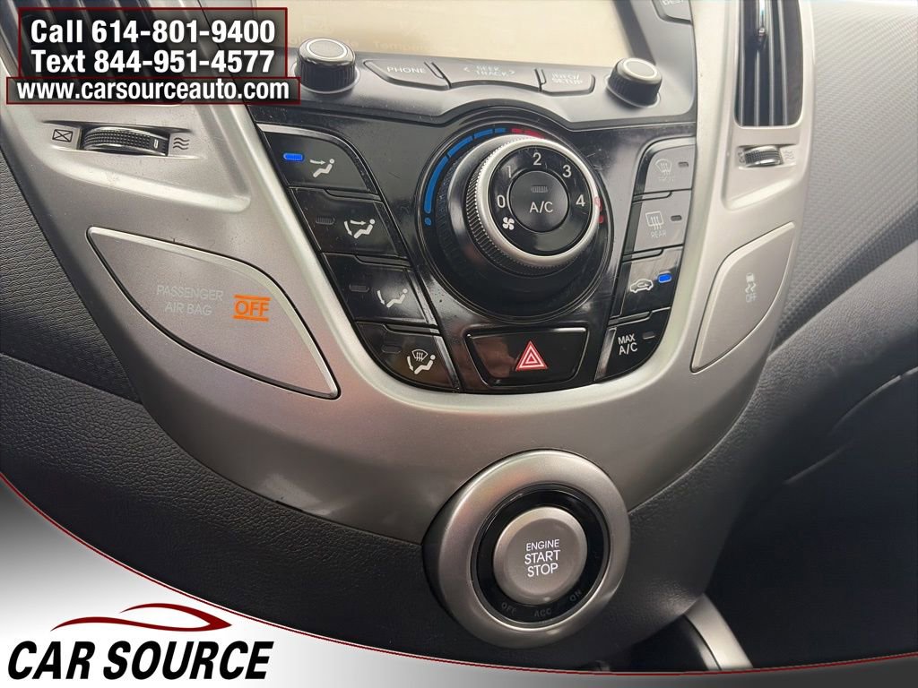 Used 2013 Hyundai Veloster w/ Tech Pkg FWD image 18