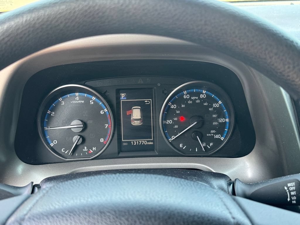 Used 2018 Toyota RAV4 LE AWD/4WD image 19