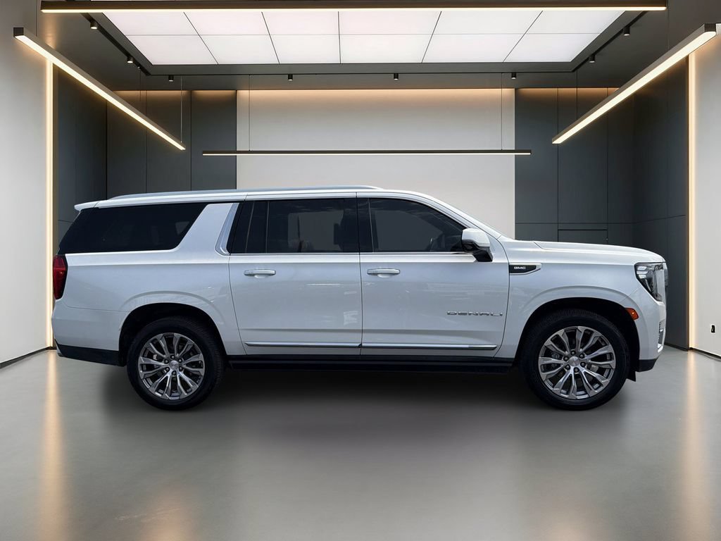 Certified 2021 GMC Yukon XL Denali w/ Denali Premium Package RWD image 7