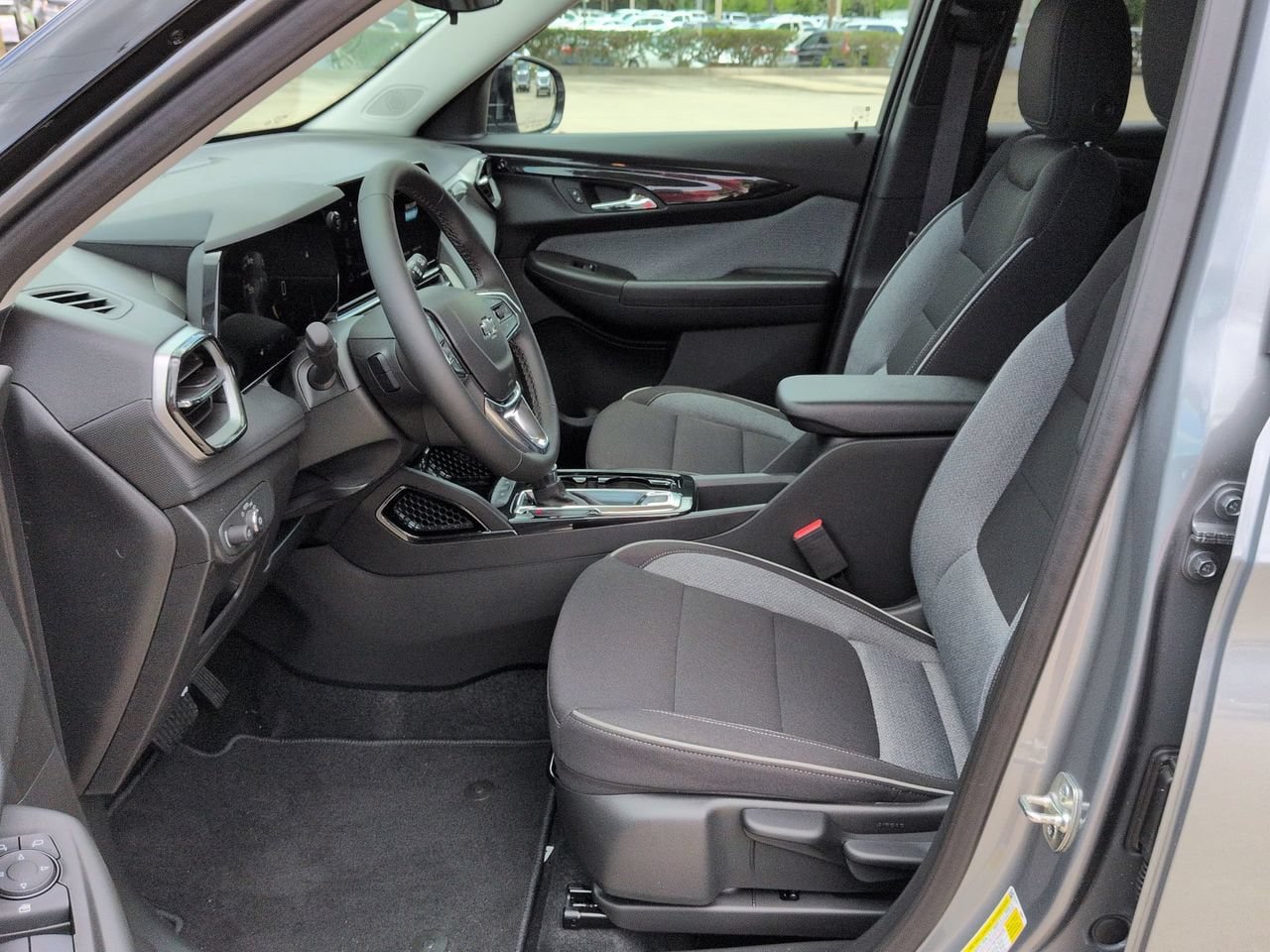 New 2026 Chevrolet TrailBlazer LT w/ Midnight Edition FWD image 19