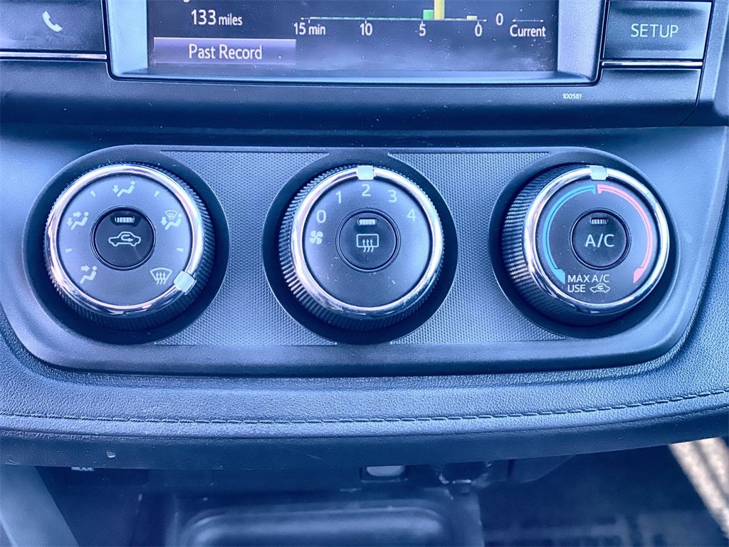 Used 2017 Toyota RAV4 LE image 15