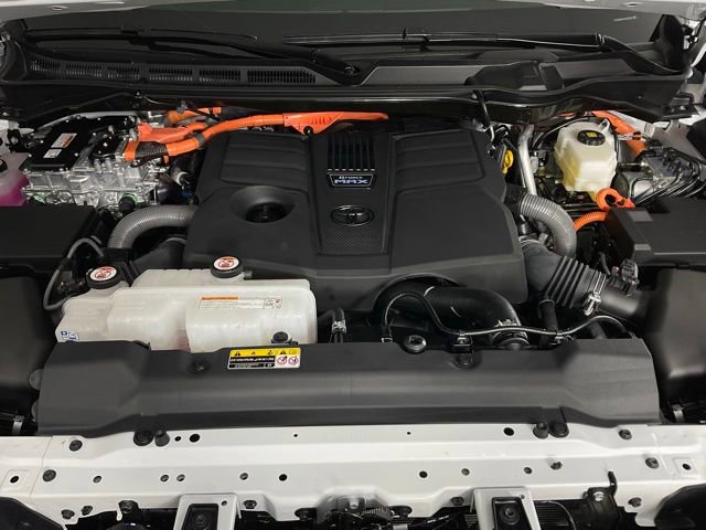 Used 2025 Toyota Sequoia Platinum image 9