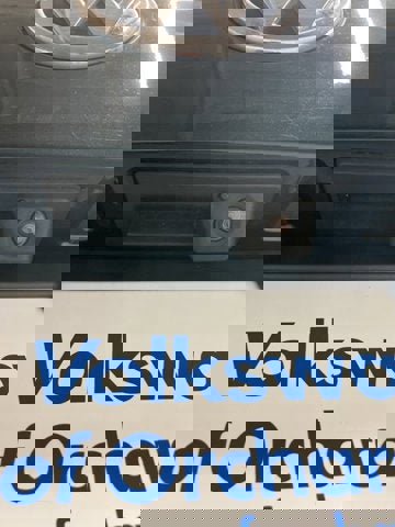 Used 2019 Volkswagen Tiguan SE w/ Panoramic Sunroof Package image 6