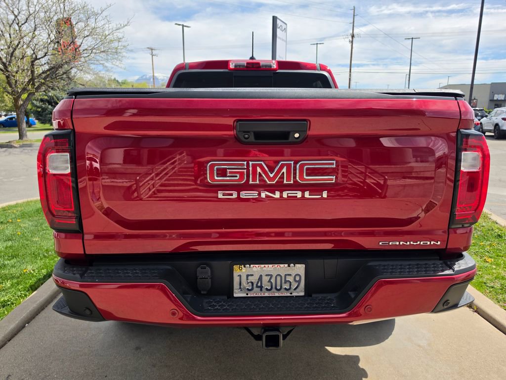 Used 2025 GMC Canyon Denali image 6