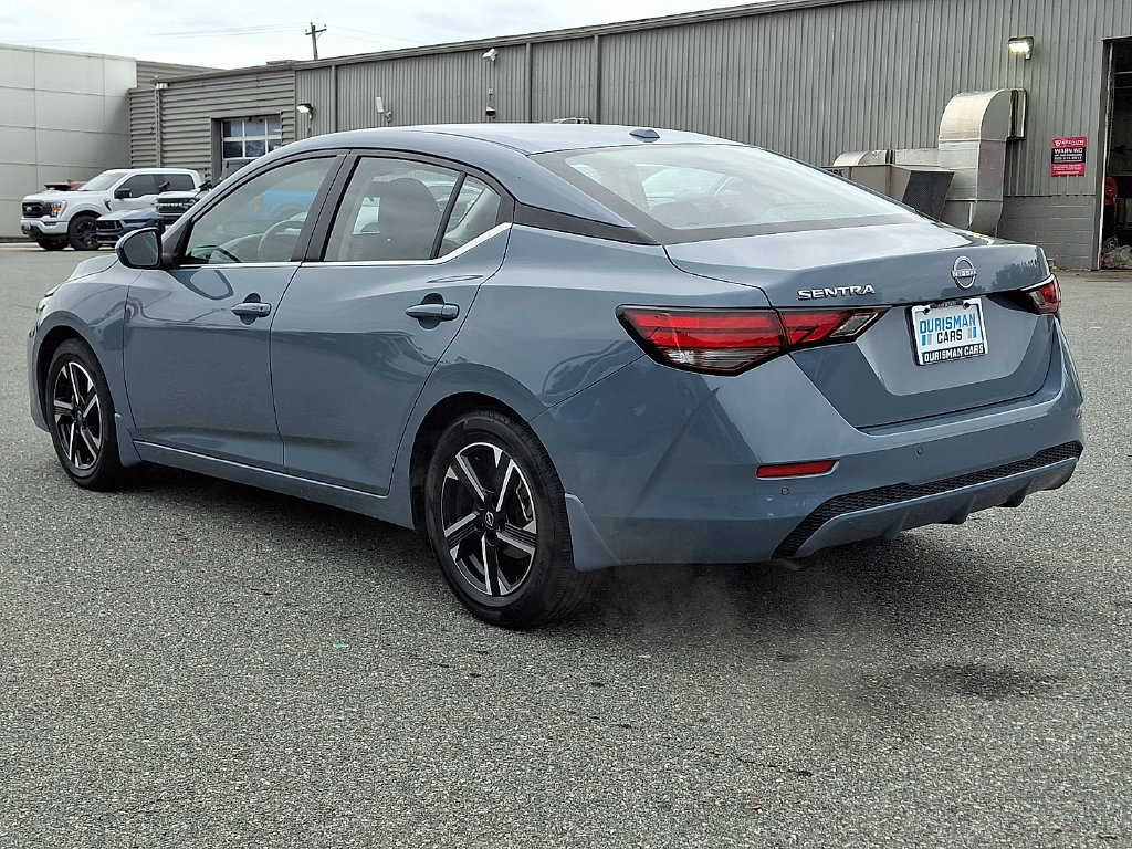 Used 2025 Nissan Sentra SV w/ All-Weather Package FWD image 4