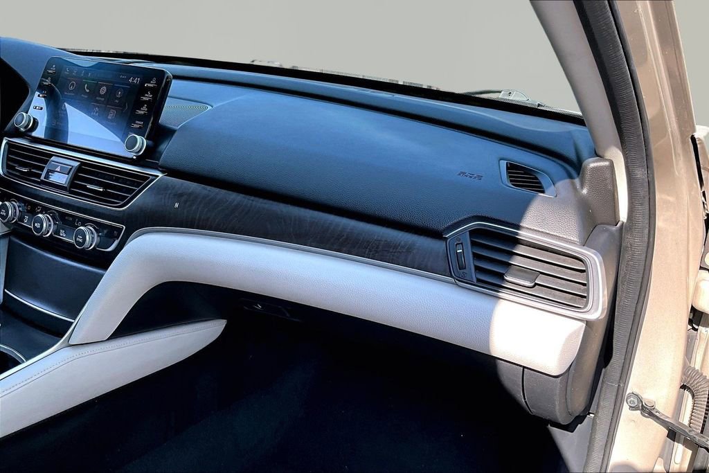 Used 2018 Honda Accord Touring image 20