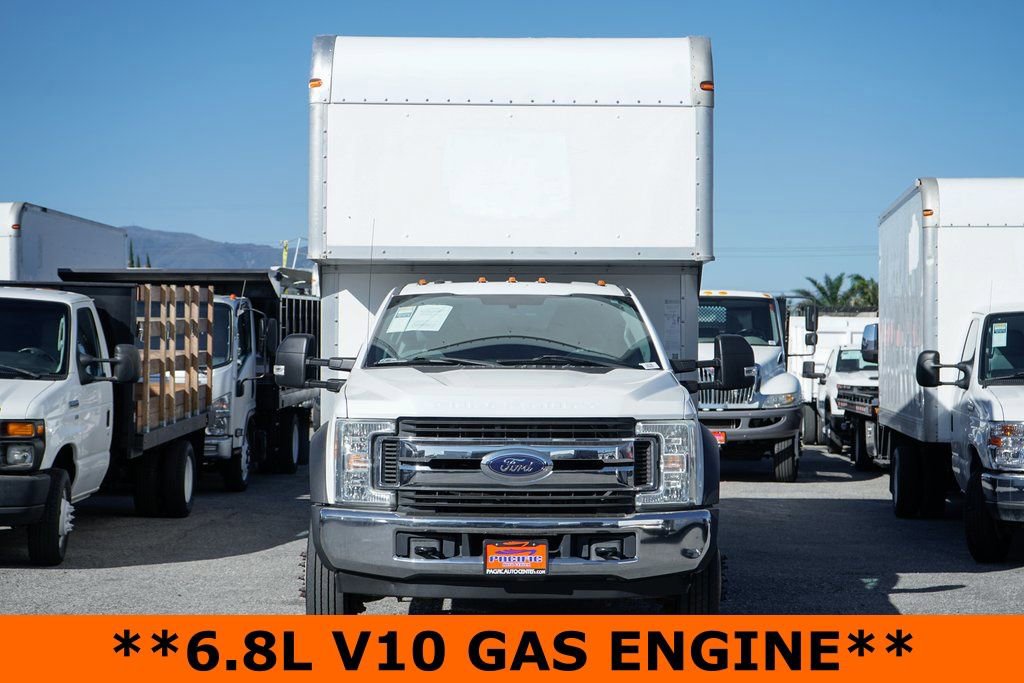 Used 2017 Ford F550 2WD Regular Cab Super Duty image 3