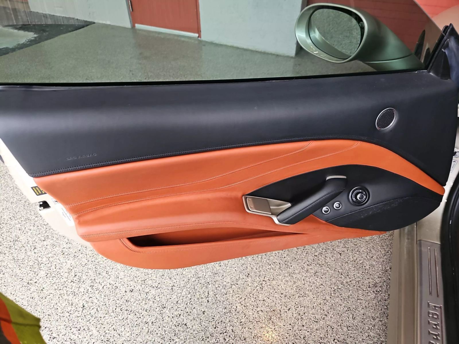 Used 2018 Ferrari California T image 15