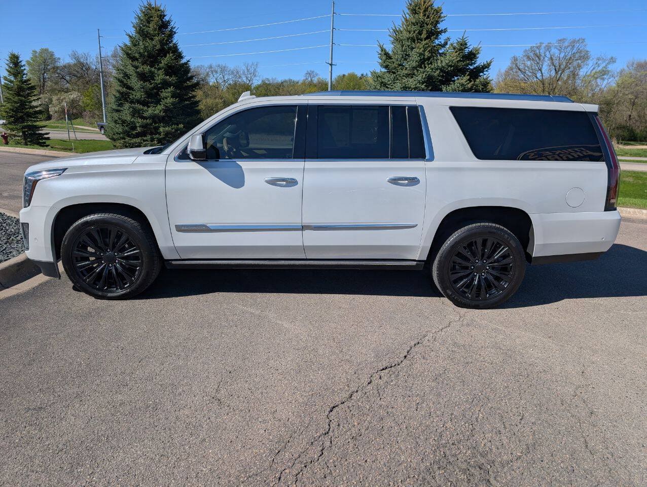 Used 2019 Cadillac Escalade ESV Platinum AWD/4WD image 7