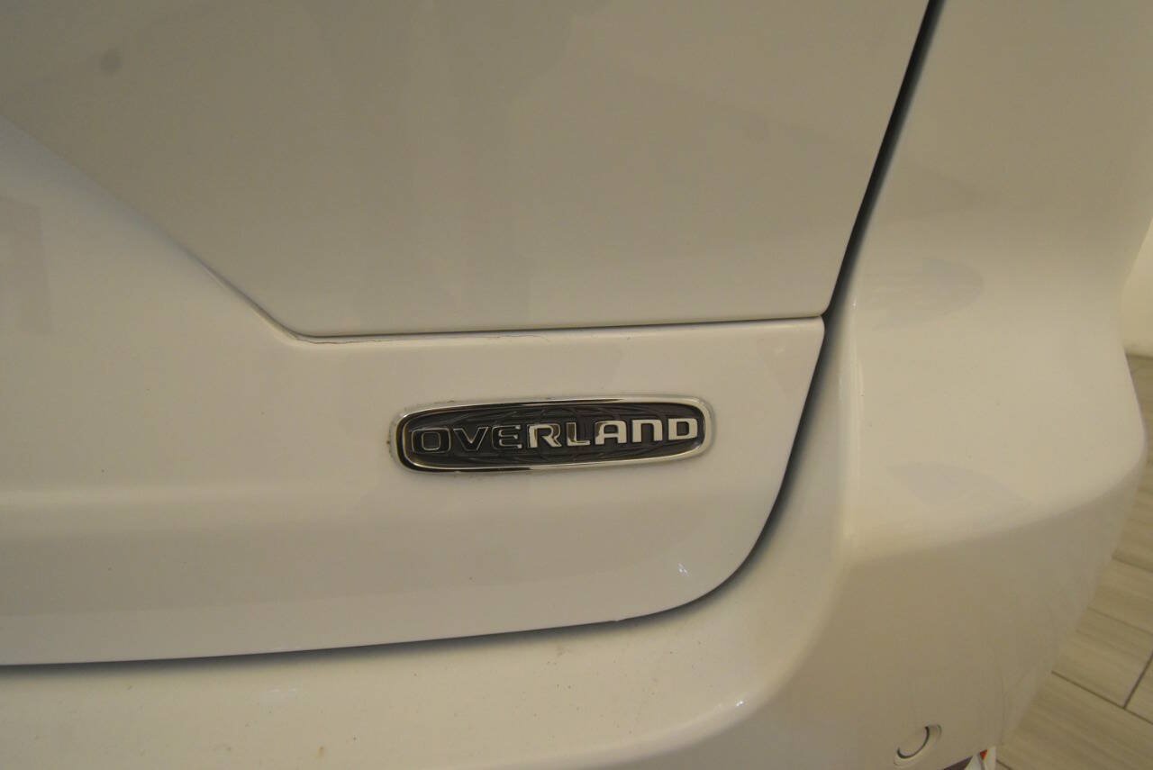 Used 2024 Jeep Grand Cherokee Overland w/ Trailer Tow Package AWD/4WD image 42