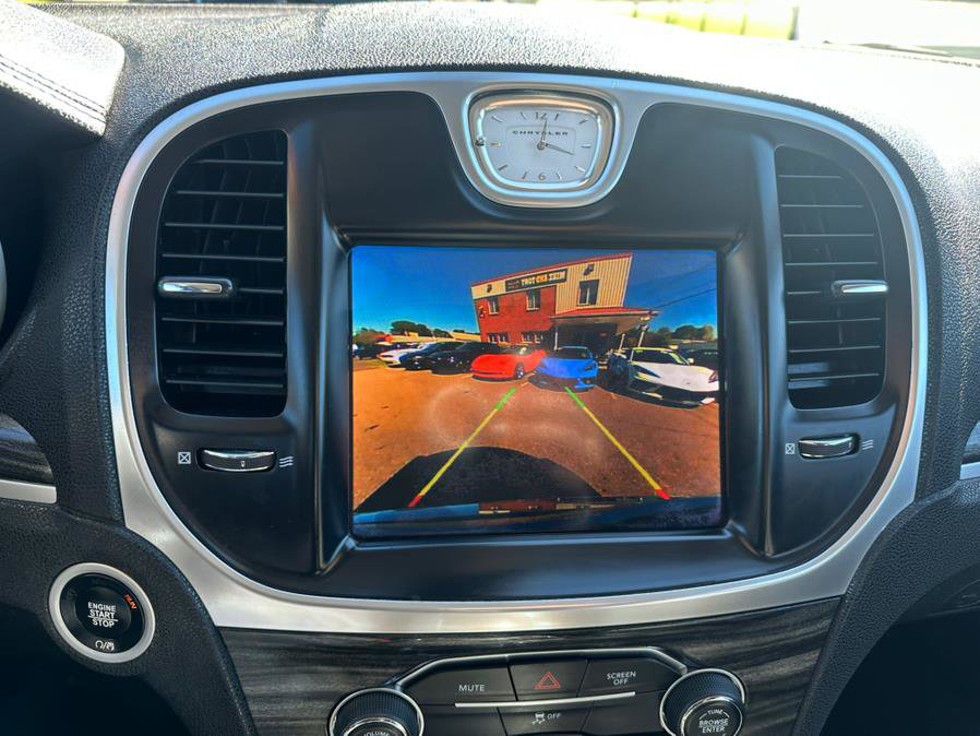 Used 2017 Chrysler 300 Limited w/ Value Package image 20