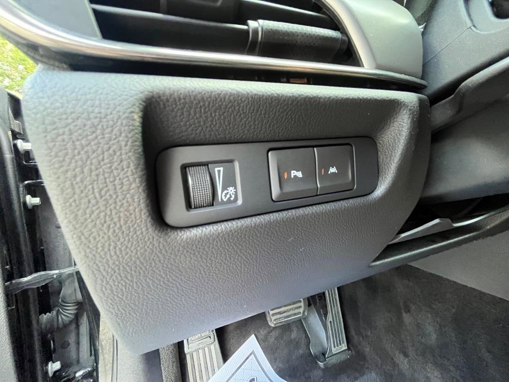 Used 2015 Cadillac ATS Performance RWD image 34