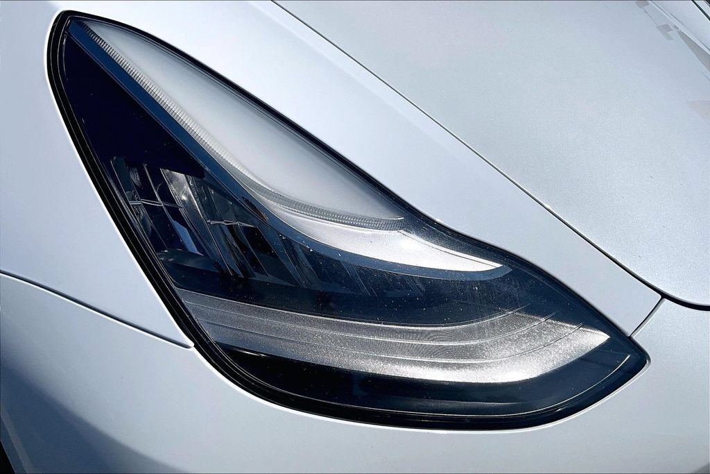 Used 2020 Tesla Model 3 Long Range AWD/4WD image 29