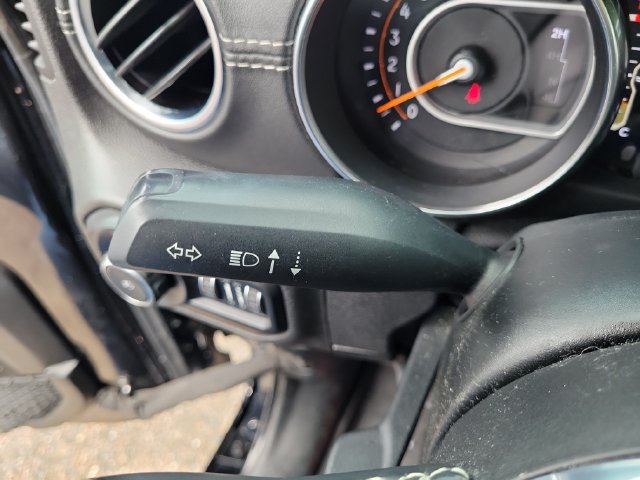 Used 2019 Jeep Wrangler Unlimited Sahara w/ Uconnect 4C Nav & Sound Group AWD/4WD image 26