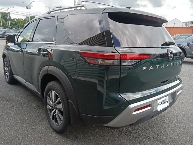 Used 2024 Nissan Pathfinder SL AWD/4WD image 5