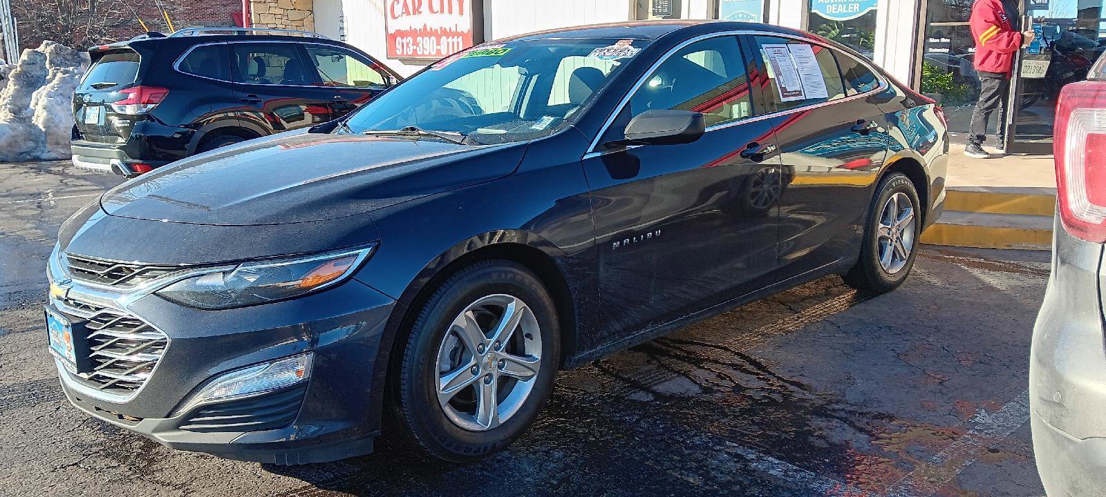 Used 2022 Chevrolet Malibu LS image 3