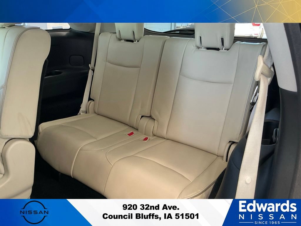 Used 2019 INFINITI QX60 Luxe w/ Sensory Package AWD/4WD image 14