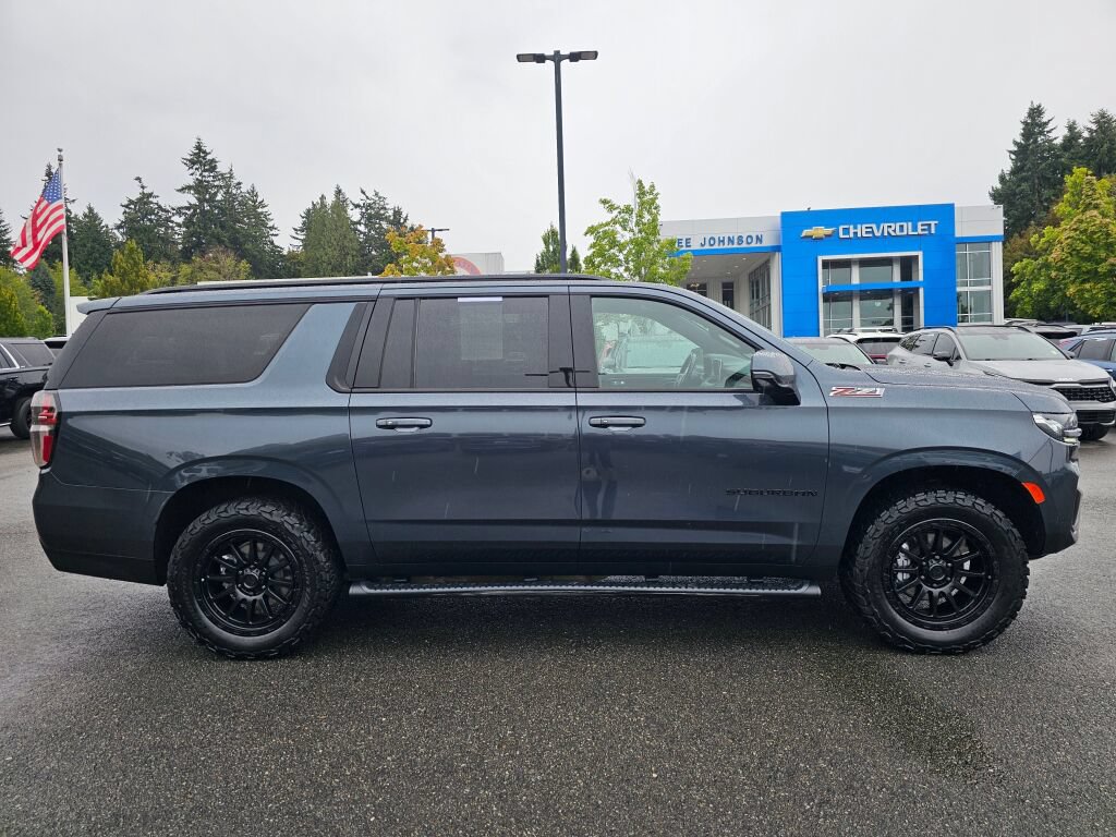 Used 2021 Chevrolet Suburban Z71 w/ Z71 Signature Package AWD/4WD image 4