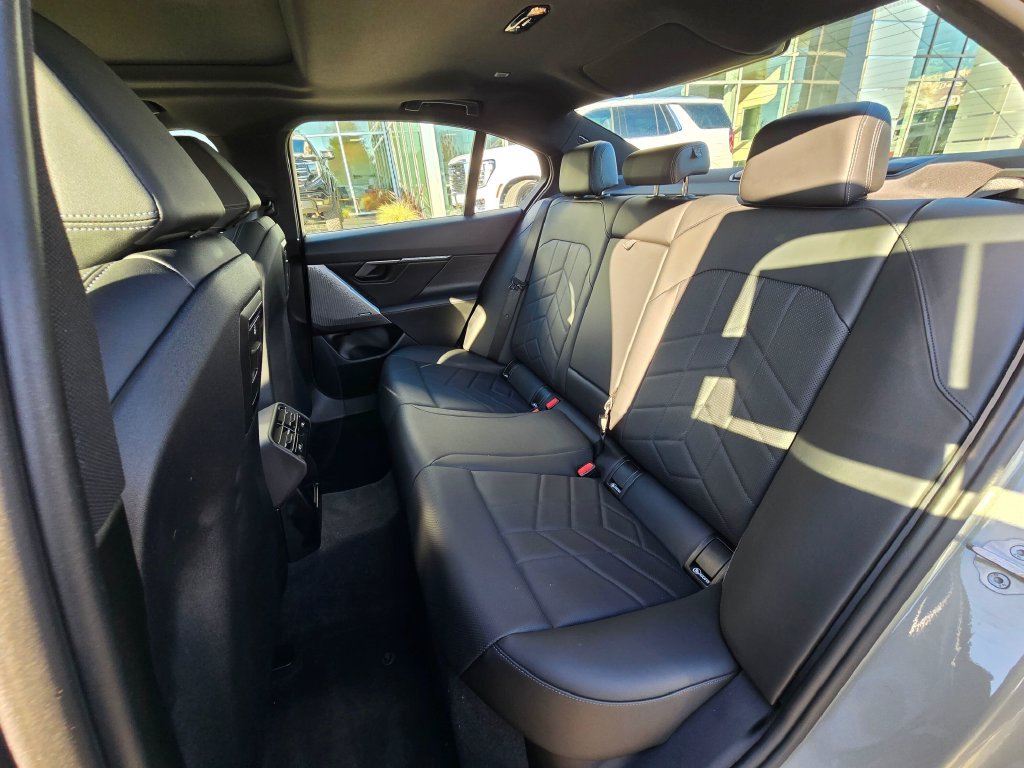 Used 2024 BMW 530i w/ M Sport Package RWD image 17