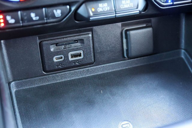 Used 2021 Chevrolet Suburban High Country image 31