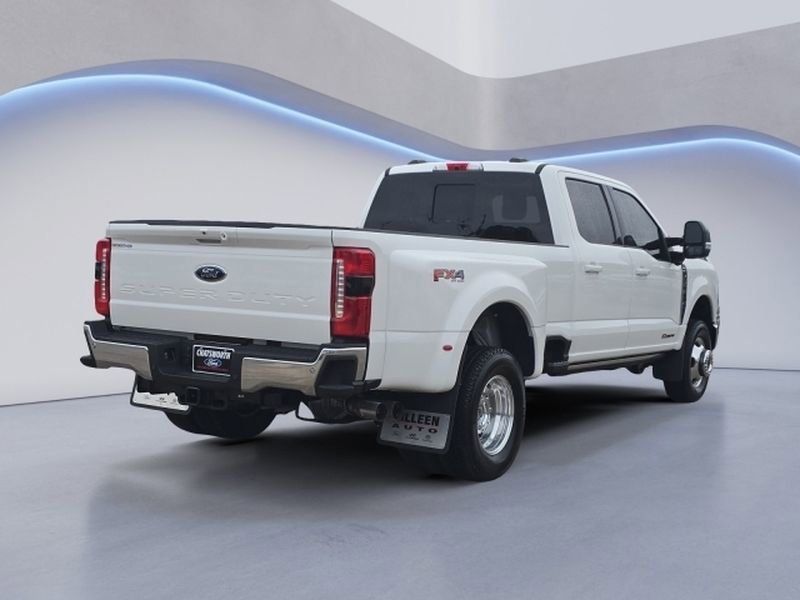 Used 2025 Ford F350 Lariat w/ Lariat Ultimate Package image 3