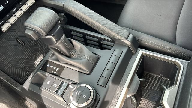 Used 2025 Toyota Tacoma SR5 AWD/4WD image 21