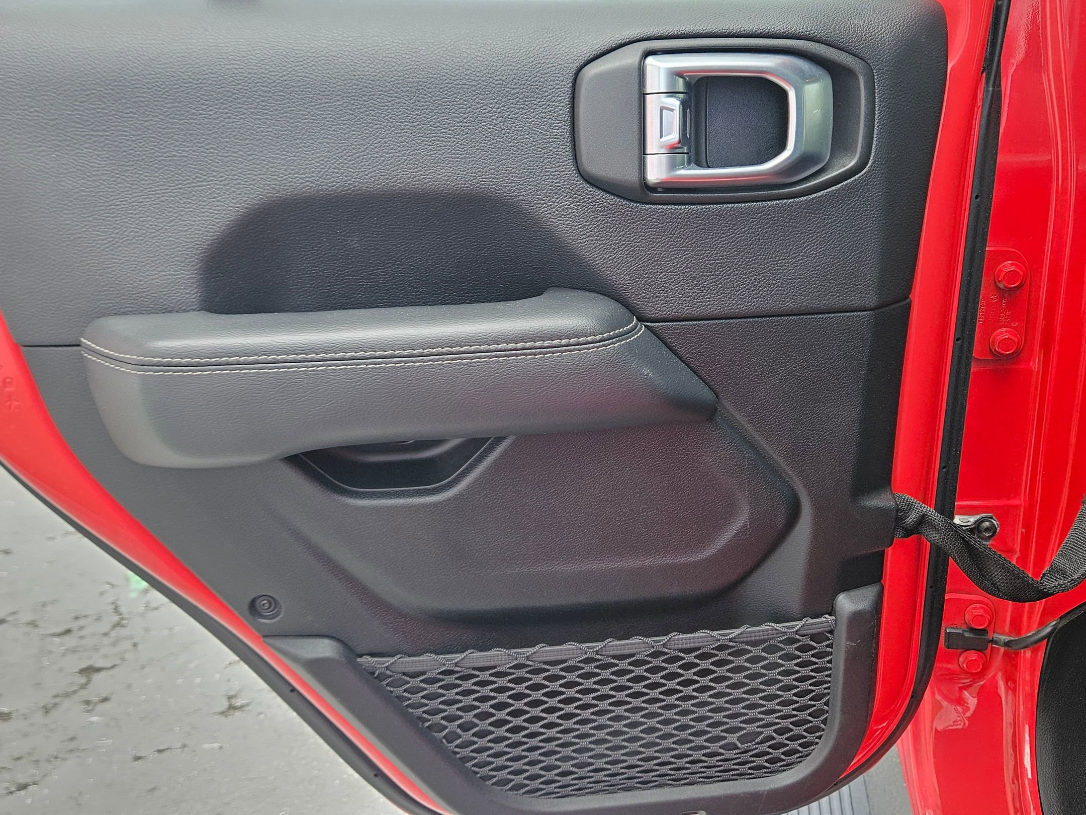 Used 2020 Jeep Wrangler Unlimited Sahara AWD/4WD image 23