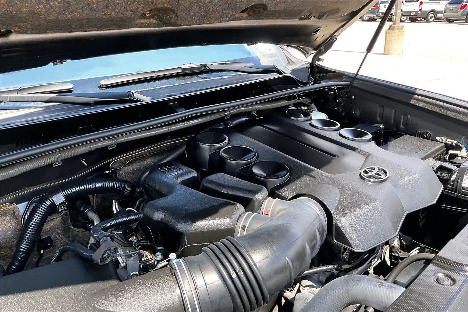 Used 2021 Toyota 4Runner Limited AWD/4WD image 63