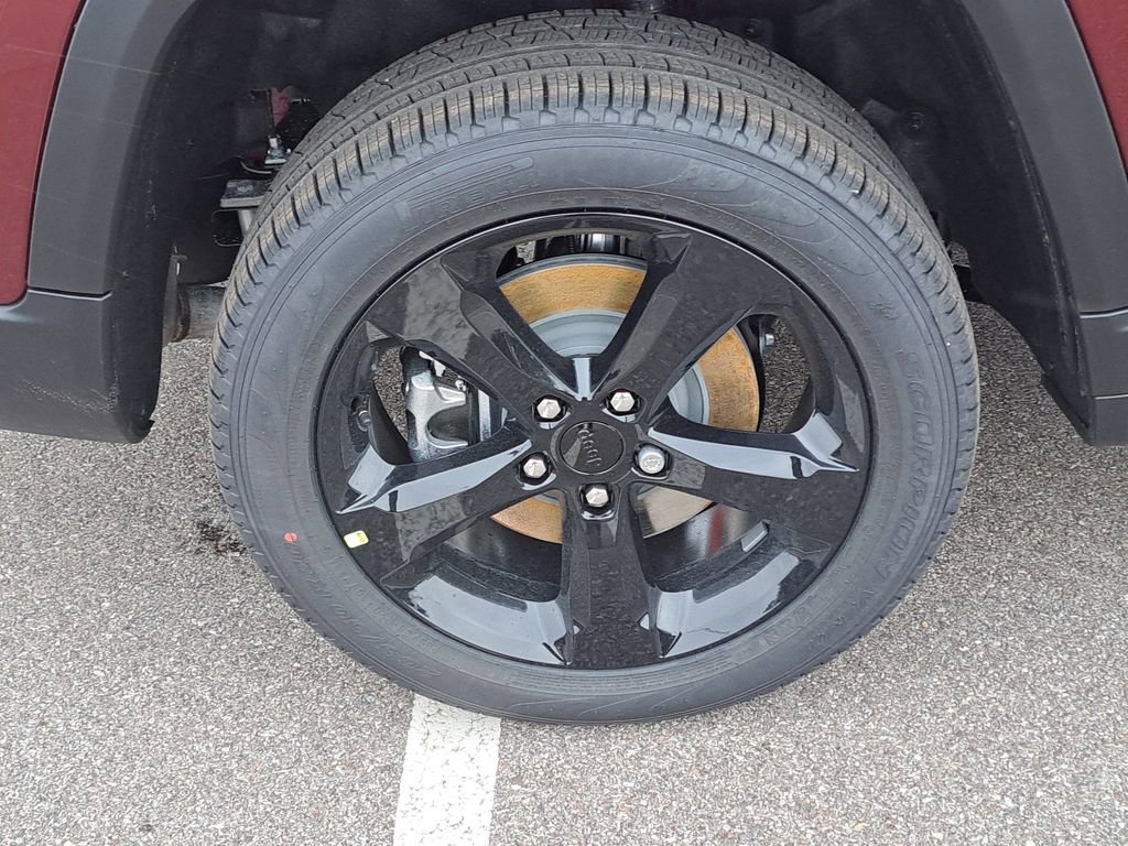 New 2025 Jeep Grand Cherokee L Limited w/ Black Appearance Package image 6