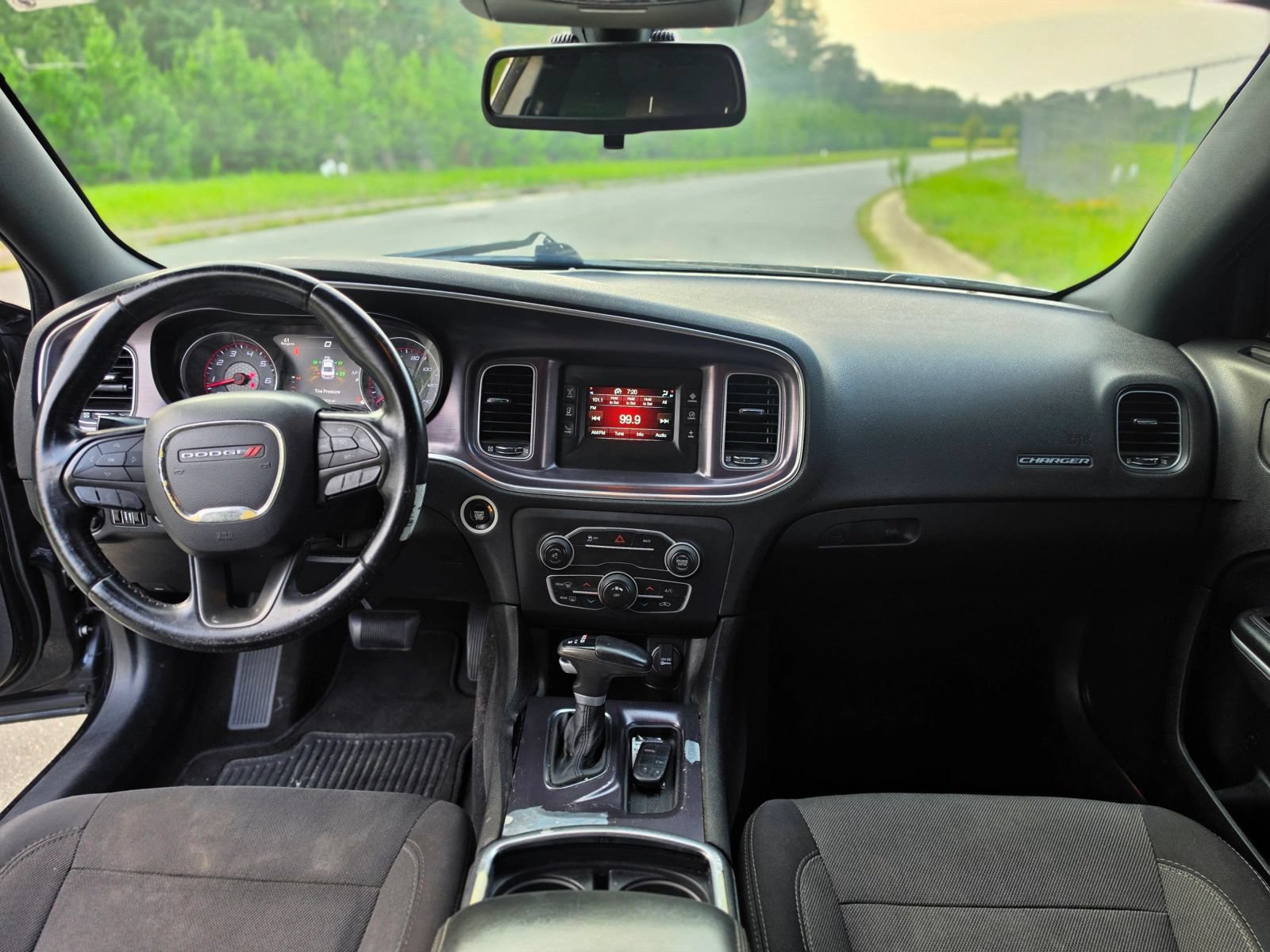 Used 2015 Dodge Charger SE w/ Sport Appearance Group RWD image 13
