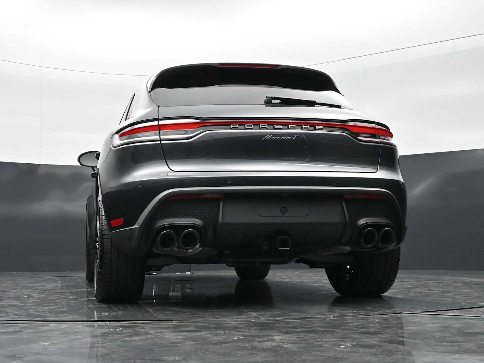 Certified 2025 Porsche Macan Turbo AWD/4WD image 41