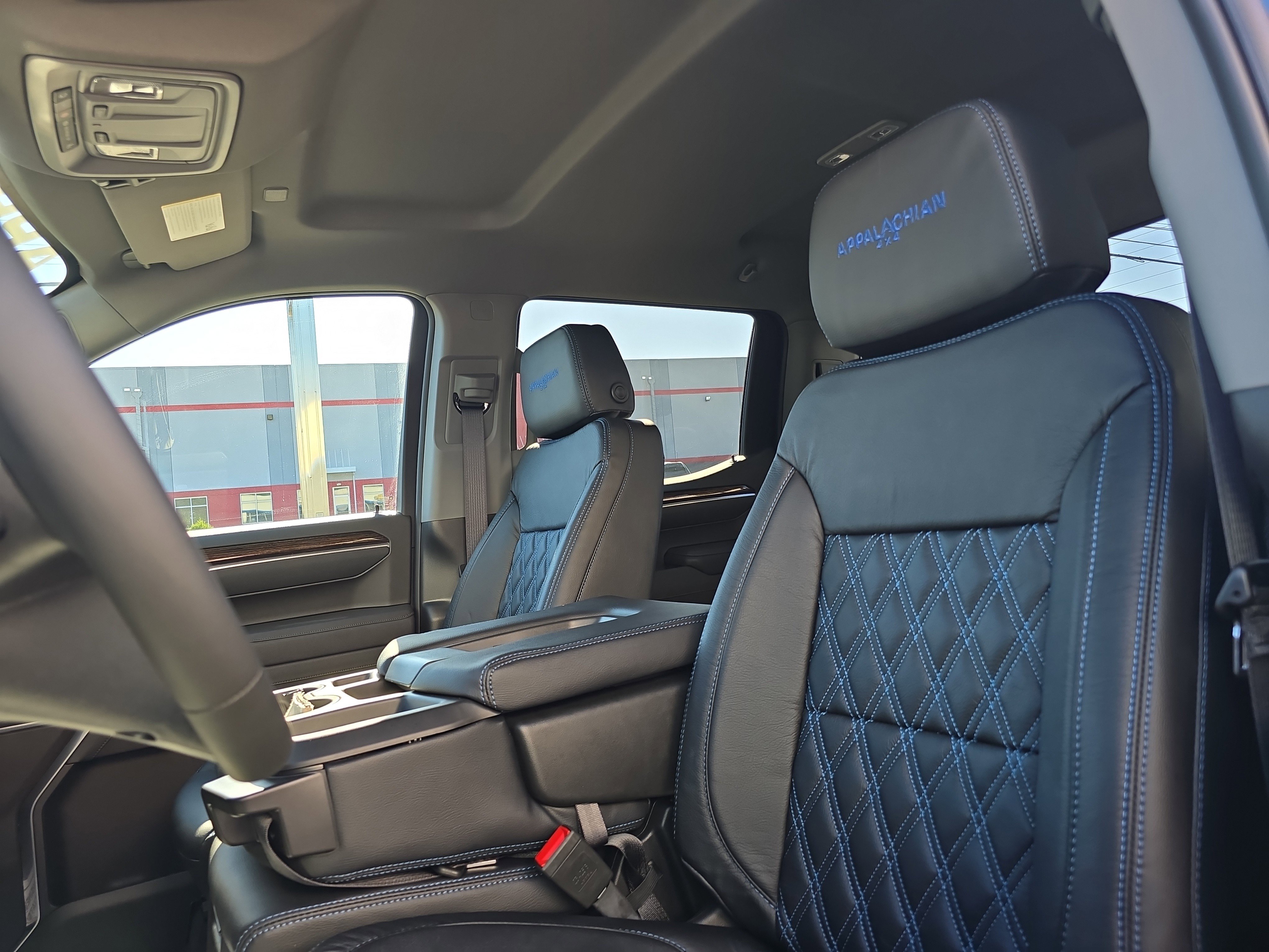 New 2025 GMC Sierra 1500 Elevation image 14