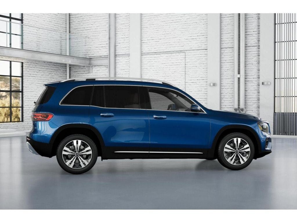 New 2026 Mercedes-Benz GLB 250 4MATIC image 17