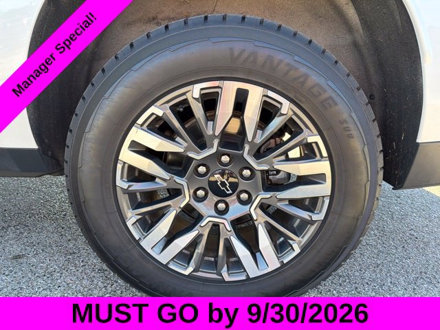 Used 2025 Chevrolet Suburban Z71 AWD/4WD image 37