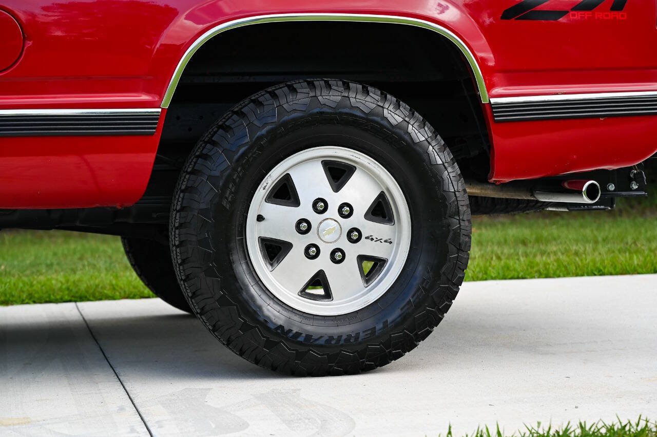Used 1989 Chevrolet Silverado 1500 4x4 Regular Cab image 39