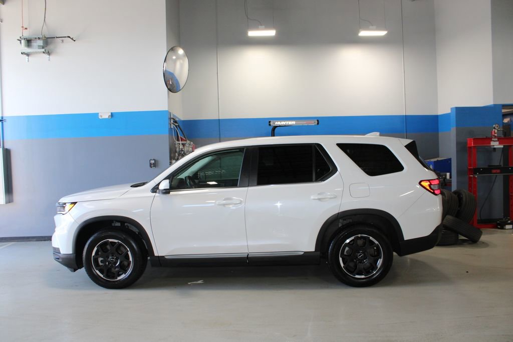 Used 2025 Honda Pilot EX-L image 15