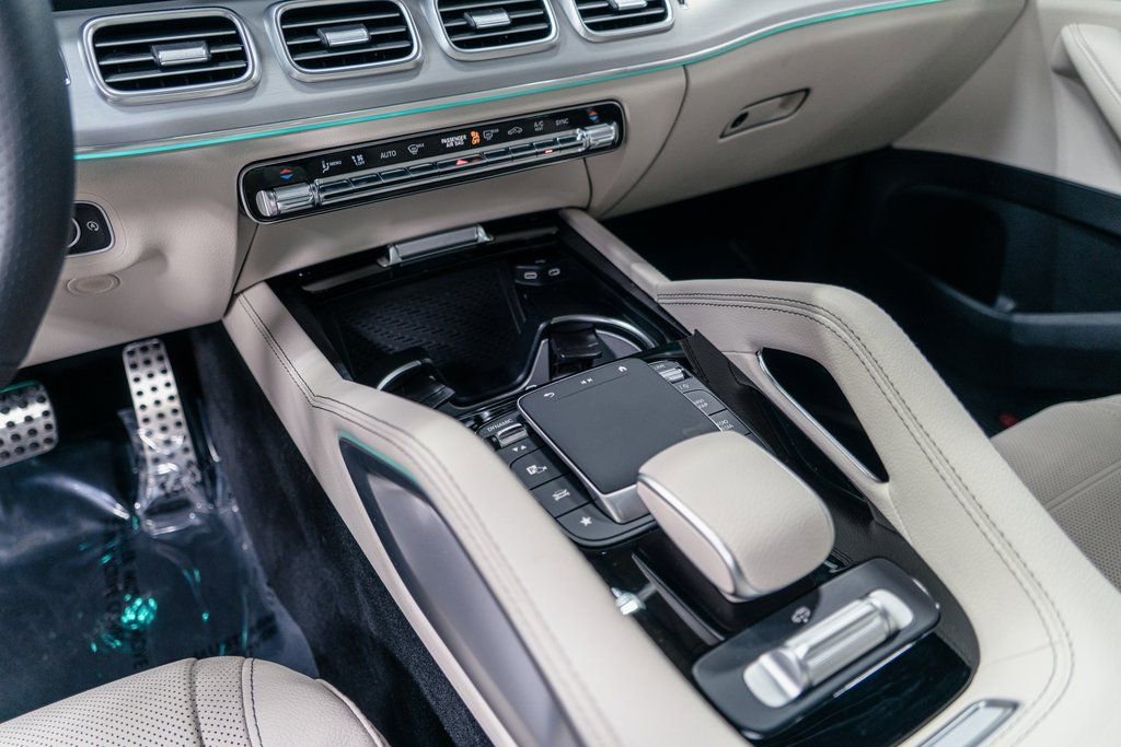 Used 2024 Mercedes-Benz GLS 450 4MATIC image 15